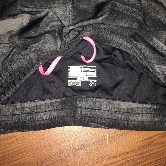 Under armour shorts - Picture 2 of 2